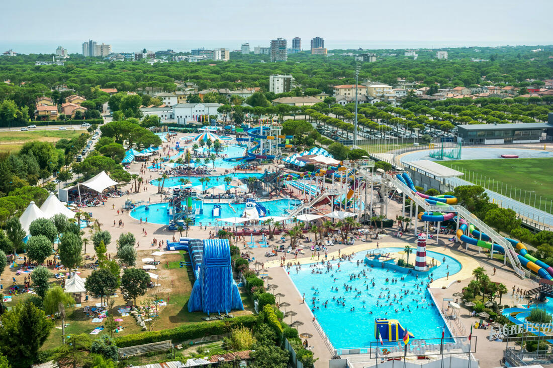 Lignano Sabbiadoro - Widok ogólny parku wodnego Aquasplash