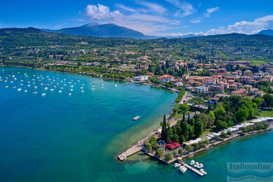 Bardolino, miasteczko winiarskie nad brzegiem jeziora Garda