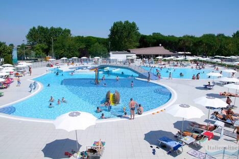 Camping Adriano Village