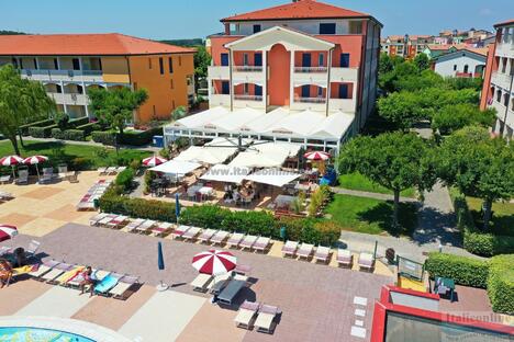 Pini Village Family Resort - Villaggio Ai Pini